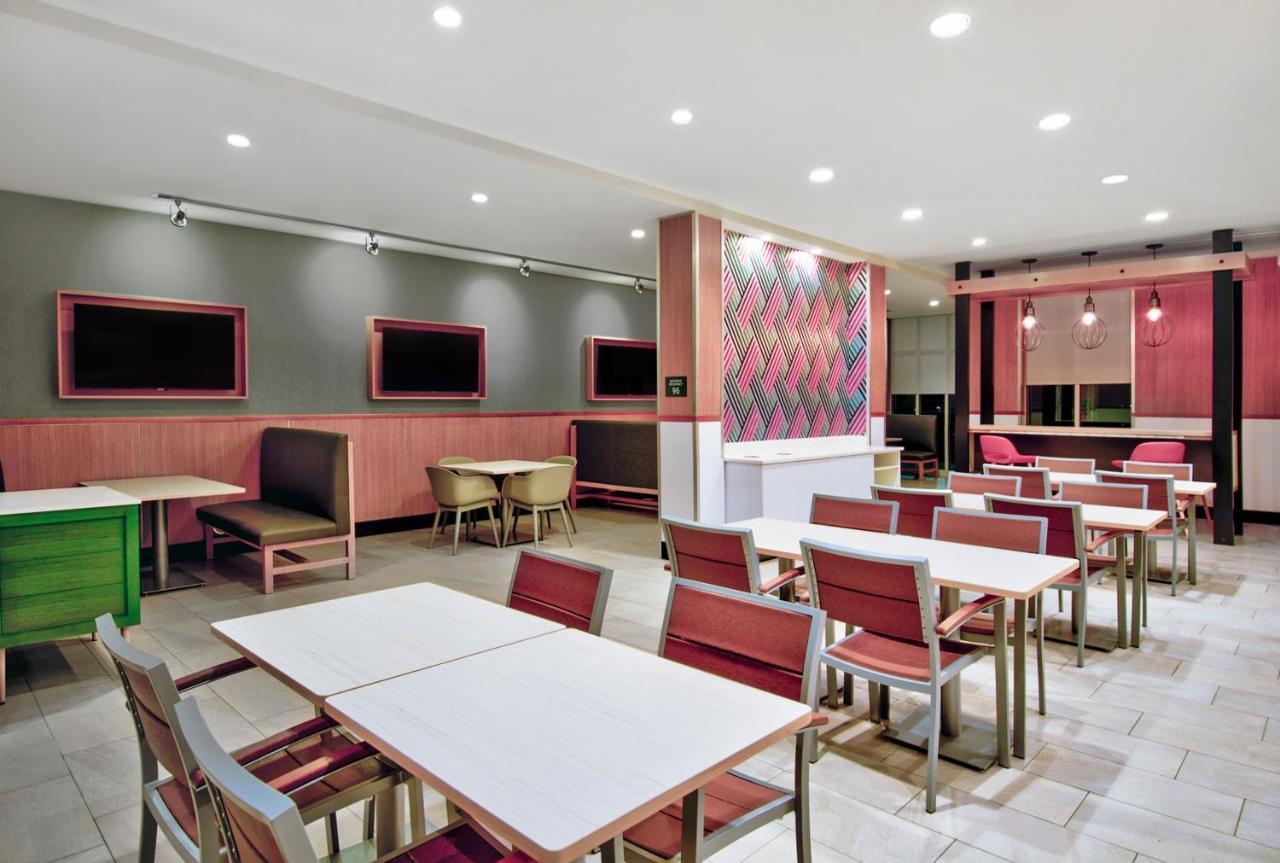 Holiday Inn - Erie By Ihg エクステリア 写真